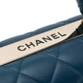 Miniatyrbild 10 av 10: Pre-owned Chanel Medium Lambskin Trendy CC Flap Blue
