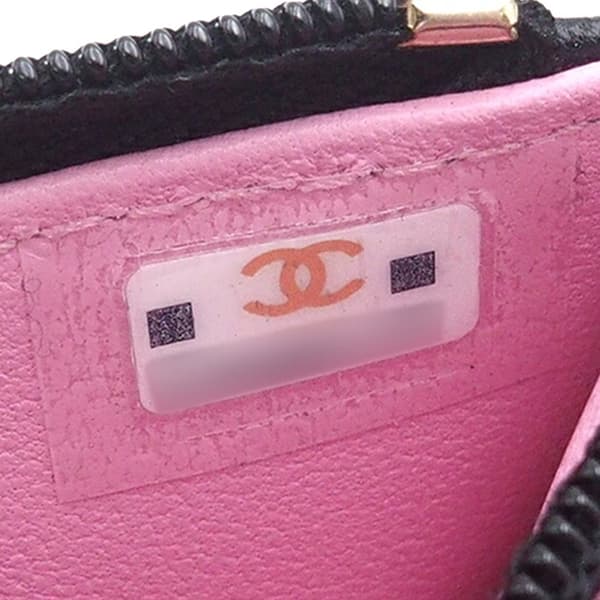 Pre-owned Chanel Bicolor Quilted Lambskin Top Handle Phone Holder with Chain Black