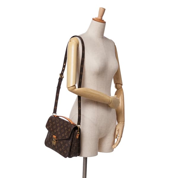 Pre-owned Louis Vuitton Monogram Pochette Metis Brown