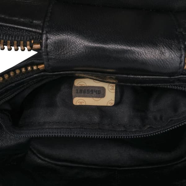 Pre-owned Chanel Quilted Lambskin Tassel Vanity Case Black