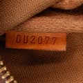 Miniatyrbilde 6 av 10: Pre-owned Louis Vuitton Monogram Mini Pochette Accessoires Brown