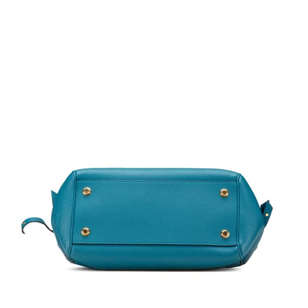 Pre-owned Louis Vuitton Veau Nuage Milla MM Blue