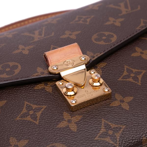 Pre-owned Louis Vuitton Monogram Pochette Metis Brown