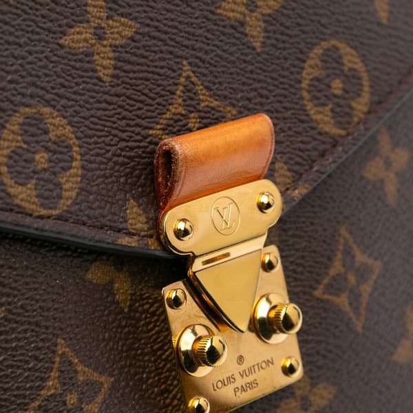Pre-owned Louis Vuitton Monogram Pochette Metis Brown