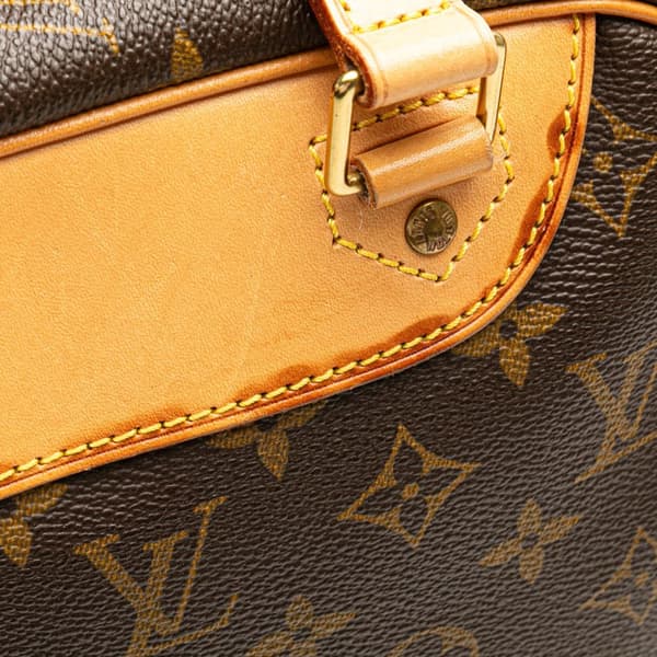 Pre-owned Louis Vuitton Monogram Excursion Brown