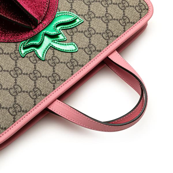 Pre-owned Gucci GG Supreme Kids Strawberry Handbag Brown
