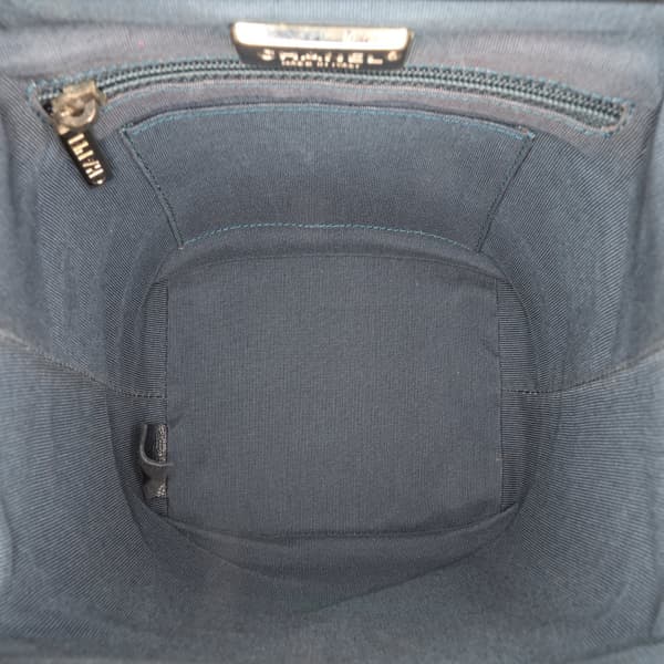 Pre-owned Chanel CC Metallic Calfskin Vanity Case Blue