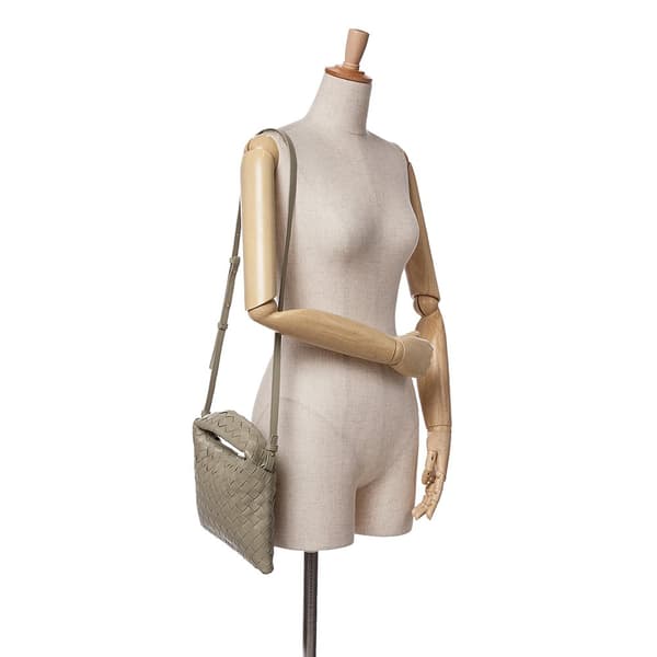Pre-owned Bottega Veneta Mini Calfskin Intrecciato Hop Satchel Brown