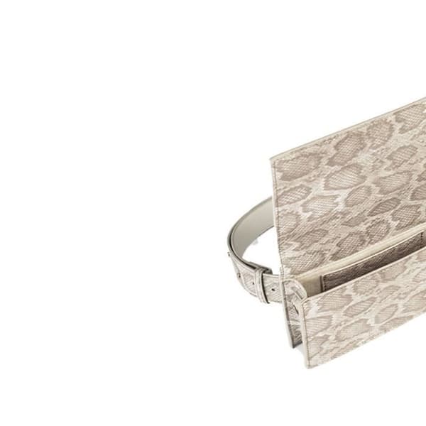 Sac Banane Modell Signatur Tryckt Pythonskinn med Justerbar Axelrem IDEAL OF SWEDEN Beige