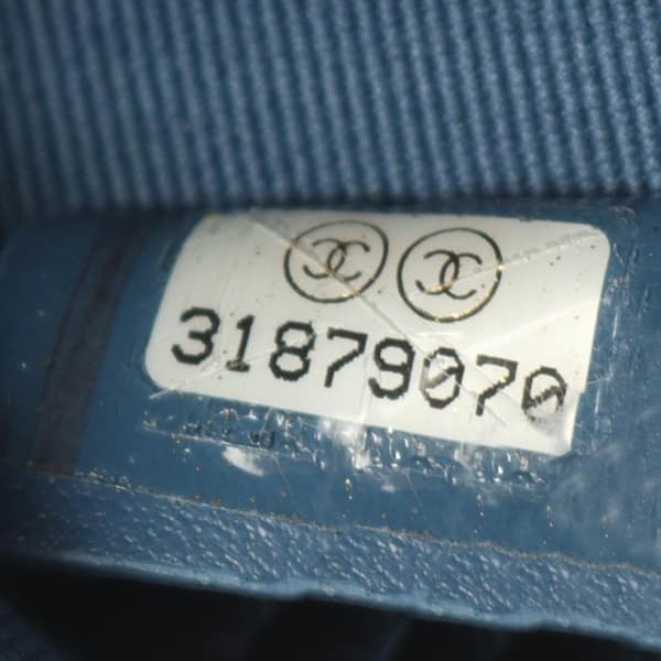 Pre-owned Chanel Denim 19 Round Clutch with Chain Blue