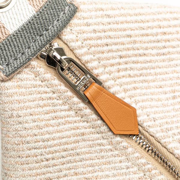 Pre-owned Hermès Small Wool Au Carre Bride A Brac Brown