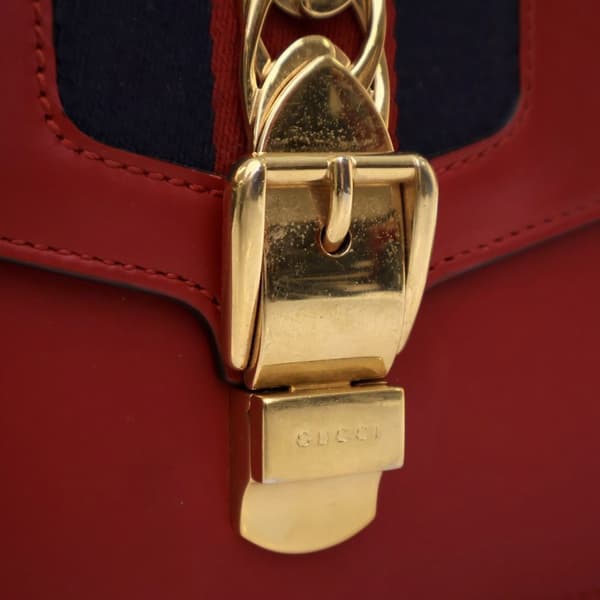 Pre-owned Gucci Small Leather Sylvie Satchel Red