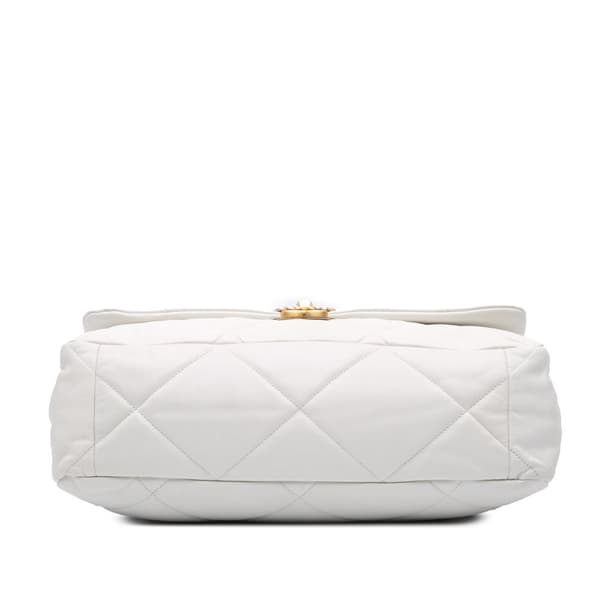 Pre-owned Chanel Maxi Lambskin 19 Flap White