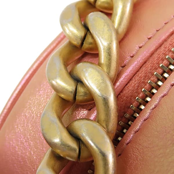 Pre-owned Chanel Iridescent Lambskin 19 Round Clutch with Chain Pink