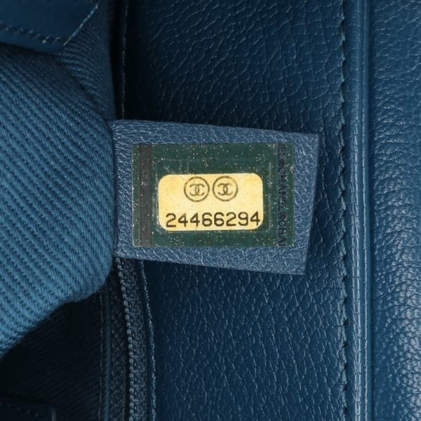 Pre-owned Chanel Medium Shiny Calfksin and Goatskin Coco Curve Flap Blue
