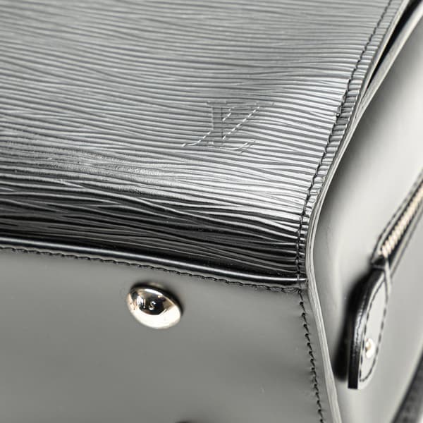 Pre-owned Louis Vuitton Epi Pont Neuf GM Black