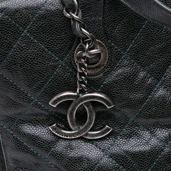 Pre-owned Chanel CC Quilted Crumpled Caviar Crave Tote Black