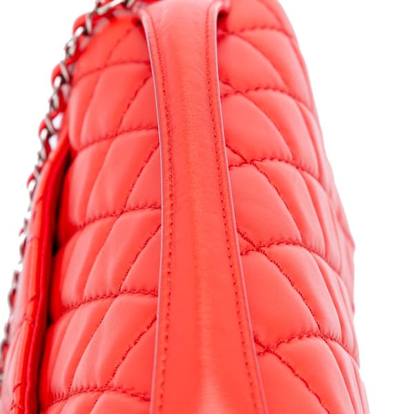Pre-owned Chanel Jumbo Lambskin Easy Carry Flap Satchel Red
