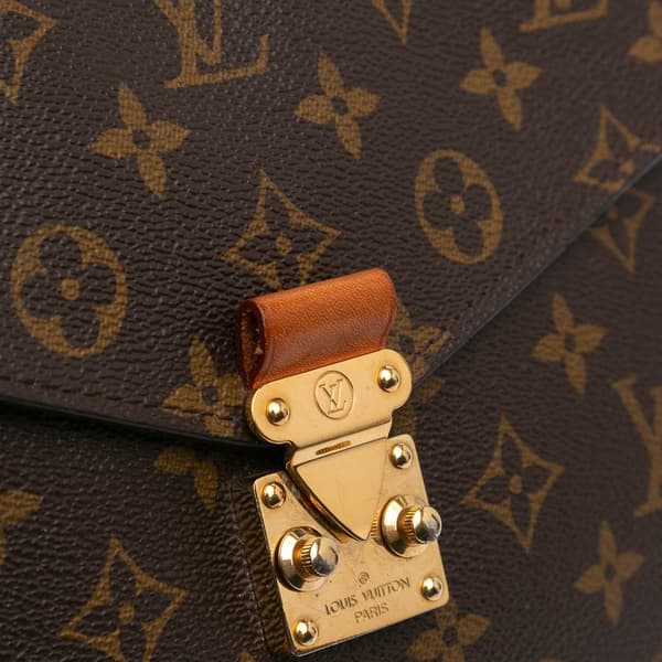 Pre-owned Louis Vuitton Monogram Pochette Metis Brown