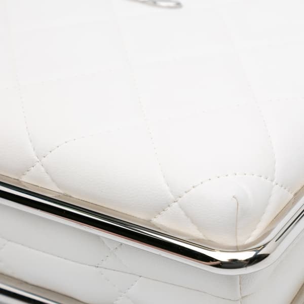 Pre-owned Chanel Quilted Lambskin Metal Bar Convertible Clutch White