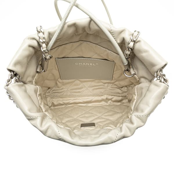 Pre-owned Chanel Mini Shiny Calfskin 22 Handbag Brown