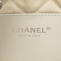 Miniatyrbillede 5 af 10: Pre-owned Chanel Mini Shiny Calfskin 22 Handbag Brown