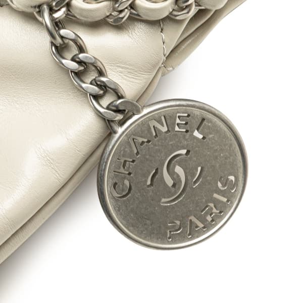 Pre-owned Chanel Mini Shiny Calfskin 22 Handbag Brown