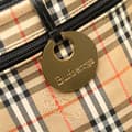 Miniatyrbilde 8 av 10: Pre-owned Burberry Haymarket Check Canvas Vanity Bag Brown