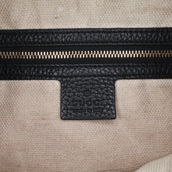 Pre-owned Gucci Large Pebbled Calfskin Soho Convertible Hobo Black