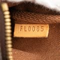 Miniatyrbilde 6 av 10: Pre-owned Louis Vuitton Monogram Mini Pochette Accessoires Brown