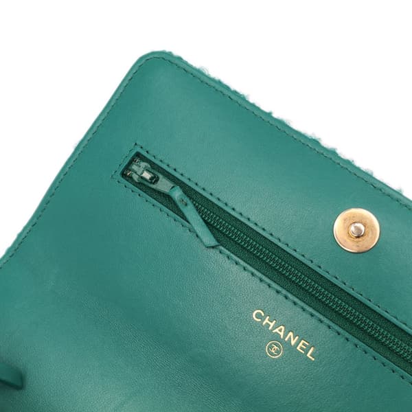 Pre-owned Chanel Tweed 19 Wallet On Chain Green