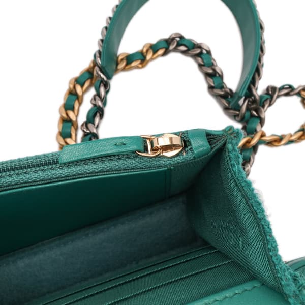 Pre-owned Chanel Tweed 19 Wallet On Chain Green