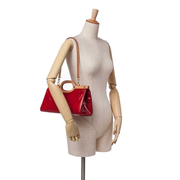 Pre-owned Louis Vuitton Monogram Vernis Roxbury Drive Red