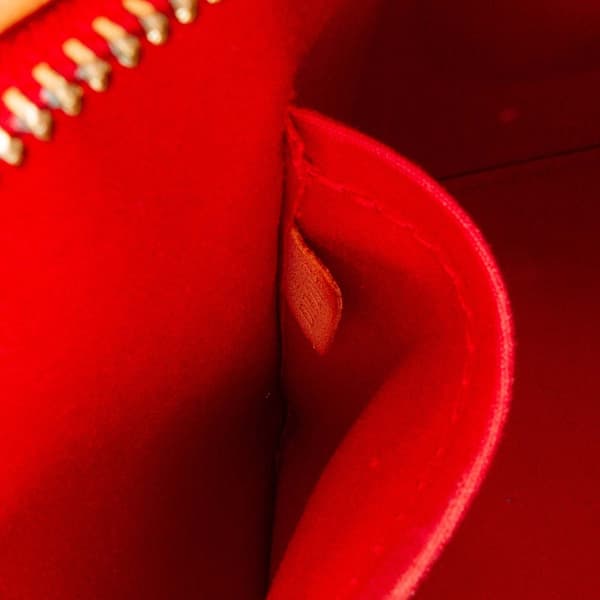 Pre-owned Louis Vuitton Monogram Vernis Brea MM Red