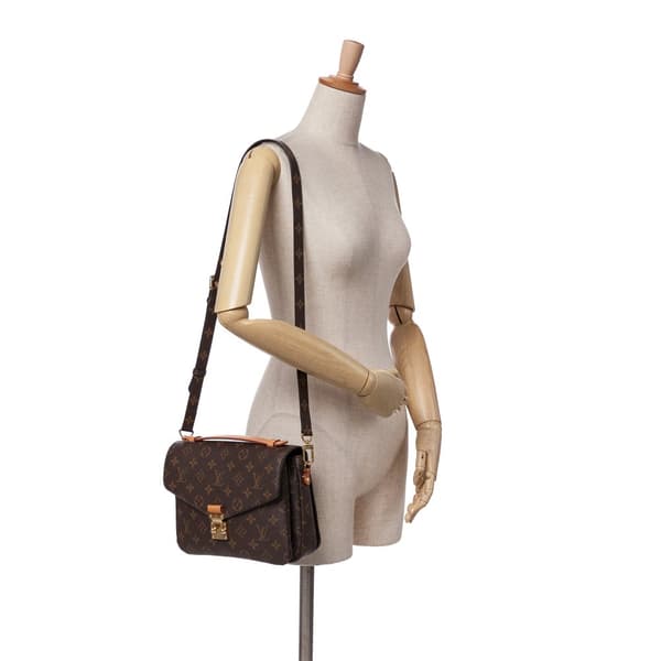 Pre-owned Louis Vuitton Monogram Pochette Metis Brown
