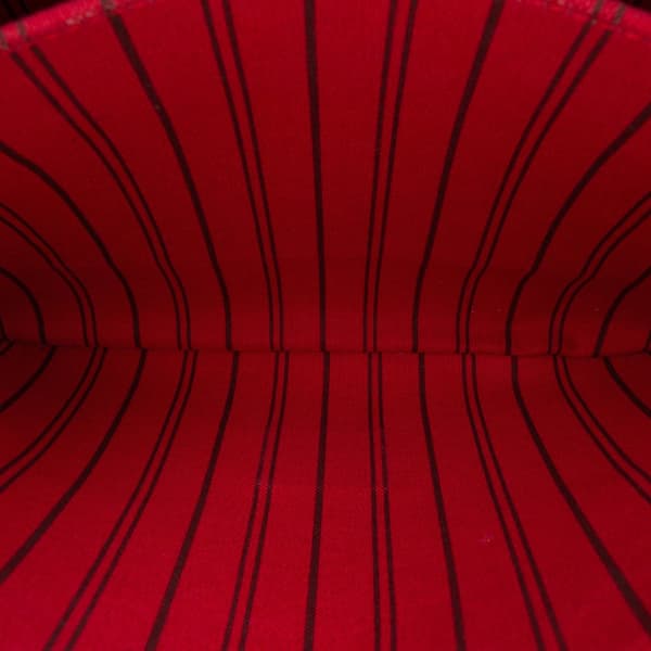 Pre-owned Louis Vuitton Monogram Empreinte Pochette Metis Red
