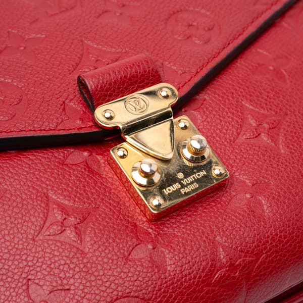 Pre-owned Louis Vuitton Monogram Empreinte Pochette Metis Red