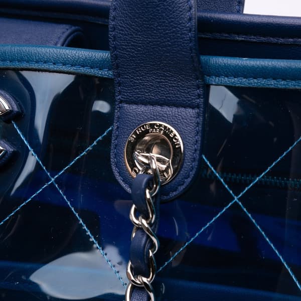 Pre-owned Chanel Medium PVC and Lambskin Coco Splash Shopping Tote Blue