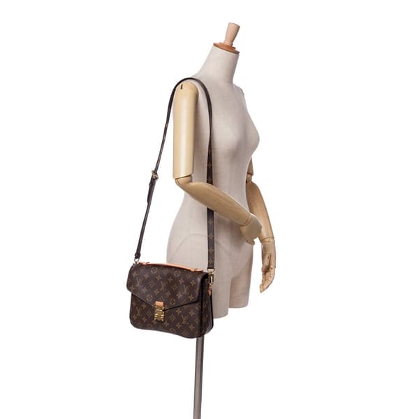 Pre-owned Louis Vuitton Monogram Pochette Metis Brown