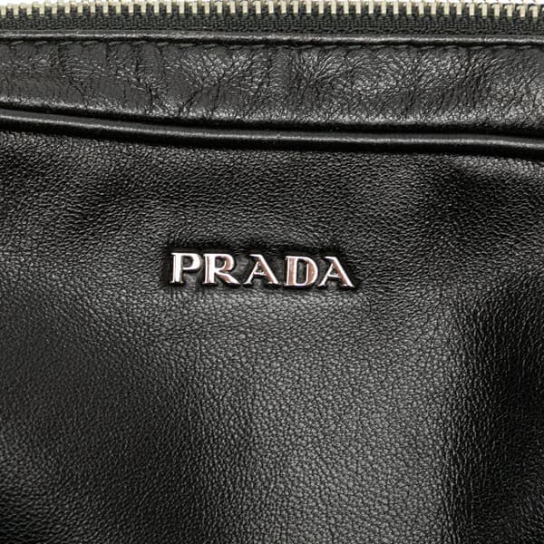 Pre-owned Prada Vitello Daino Grommet Chain Handbag Black