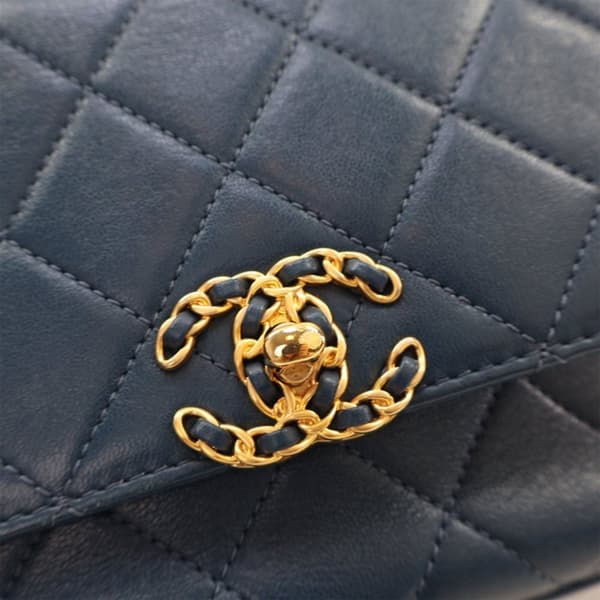 Pre-owned Chanel Small Quilted Calfskin Chain Infinity Top Handle Flap Blue
