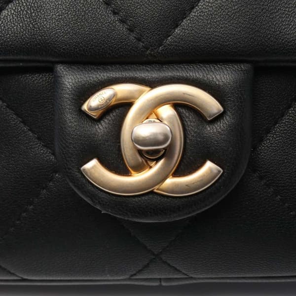 Pre-owned Chanel Medium Lambskin In The Loop Flap Black
