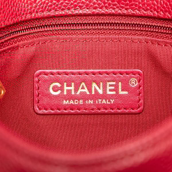 Pre-owned Chanel Mini Quilted Caviar Carry Around Flap Red