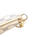 Miniatyrbilde 9 av 10: Pre-owned Louis Vuitton Damier Azur Mini Pochette Accessoires White