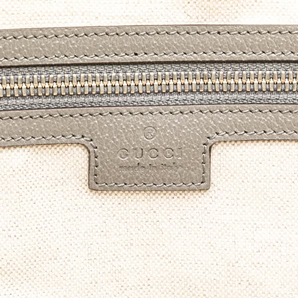 Pre-owned Gucci Canvas Embossed Logo Tote White