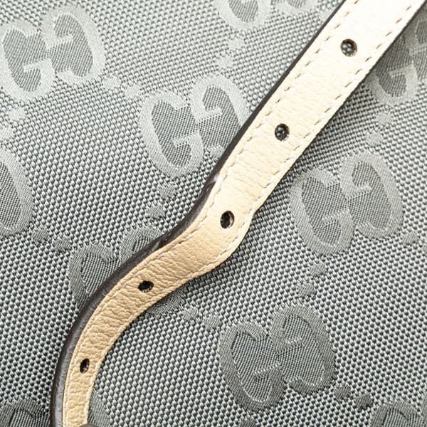 Pre-owned Gucci Medium GG Nylon Off the Grid Convertible Tote Gray