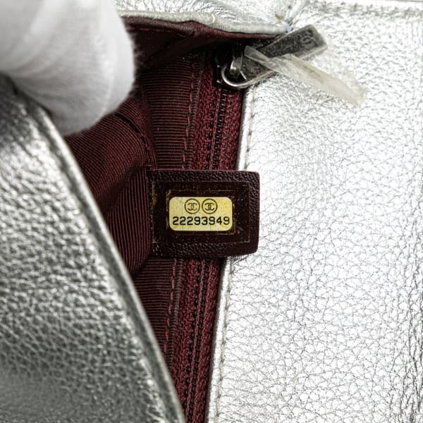 Pre-owned Chanel Quilted Metallic Calfskin Pilot Essentials Double Sided Flap Silver