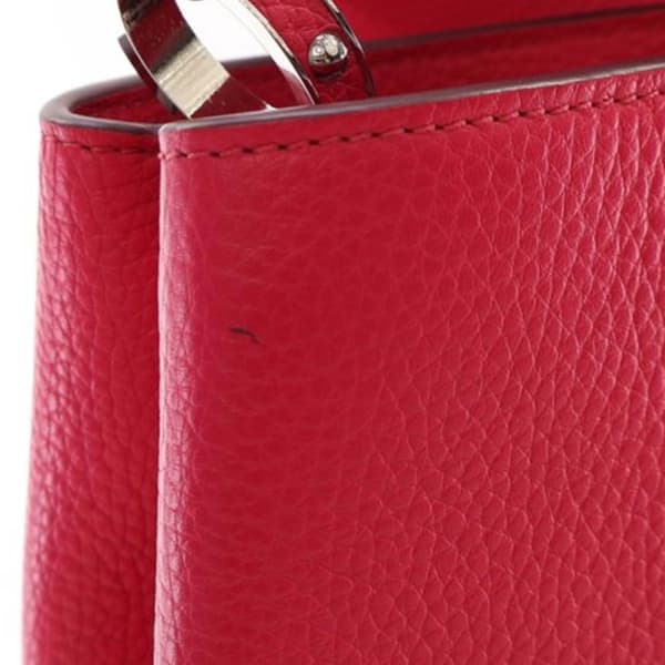Pre-owned Louis Vuitton Taurillon Capucines MM Red