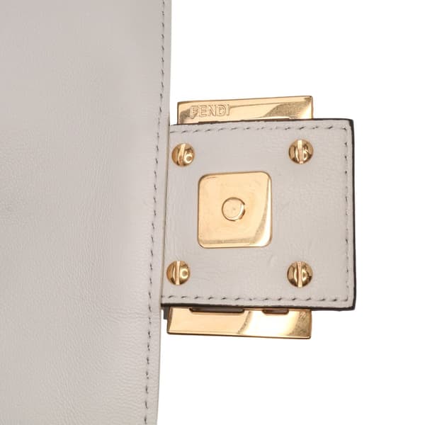 Pre-owned Fendi Zucca Embossed Leather Baguette Satchel White