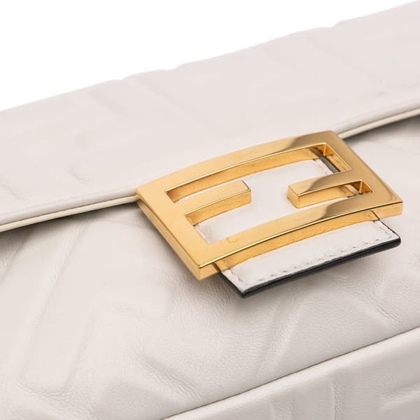 Pre-owned Fendi Zucca Embossed Leather Baguette Satchel White